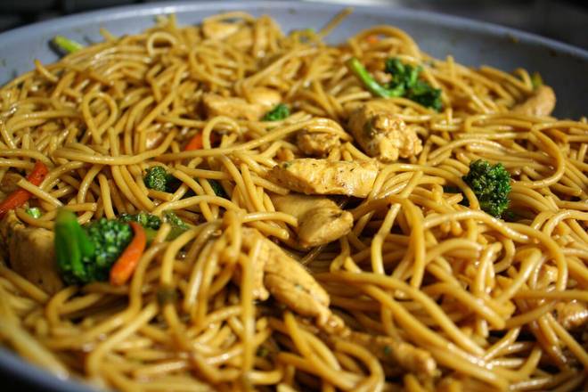 Chicken Lo Mein — Chengdu Famous Food Philadelphia