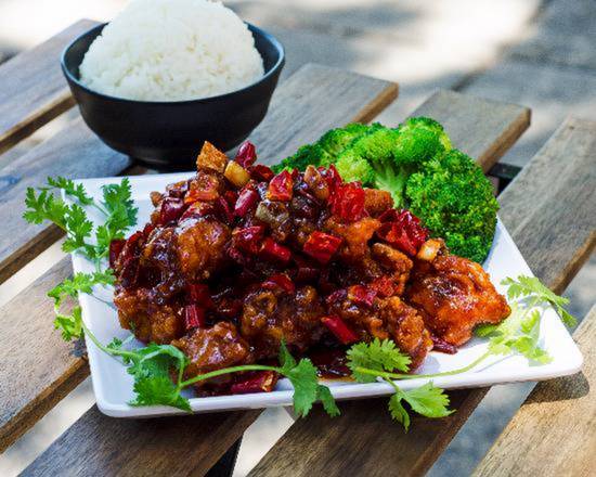 General Tso's Chicken — Chengdu Famous Food Philadelphia